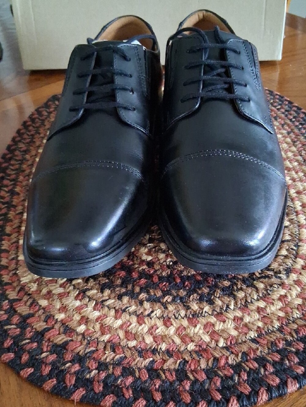 Clarks Men's Black Leather Cap-Toe Oxfords Sz. 9.5 W - Picture 3 of 6